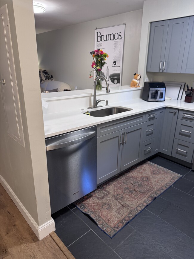 Foto del edificio - 1604 Arcadia Dr