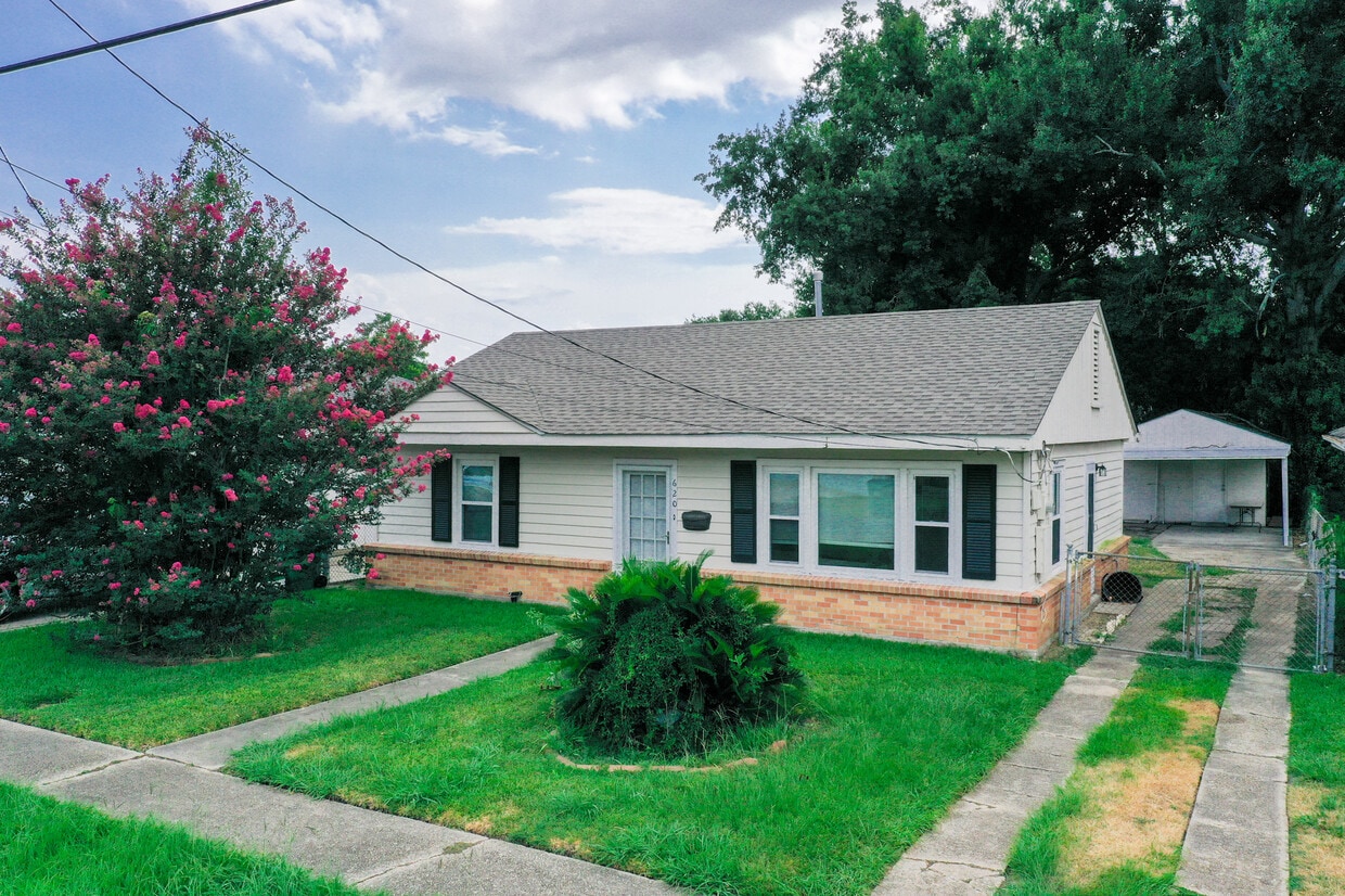 620 Edenborn Ave, Metairie, LA 70001 House Rental in Metairie, LA