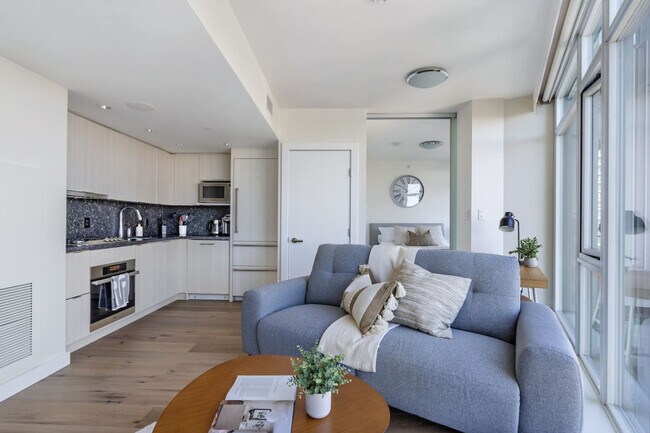 Building Photo - 1372 Seymour St