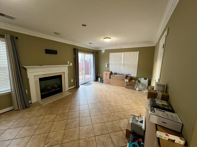 Foto del edificio - 2456 Rolling Plains Dr