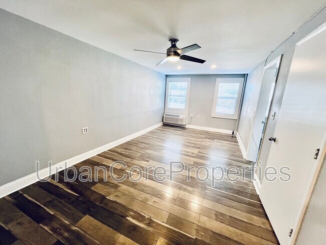 Foto del edificio - 216 5th Ave N