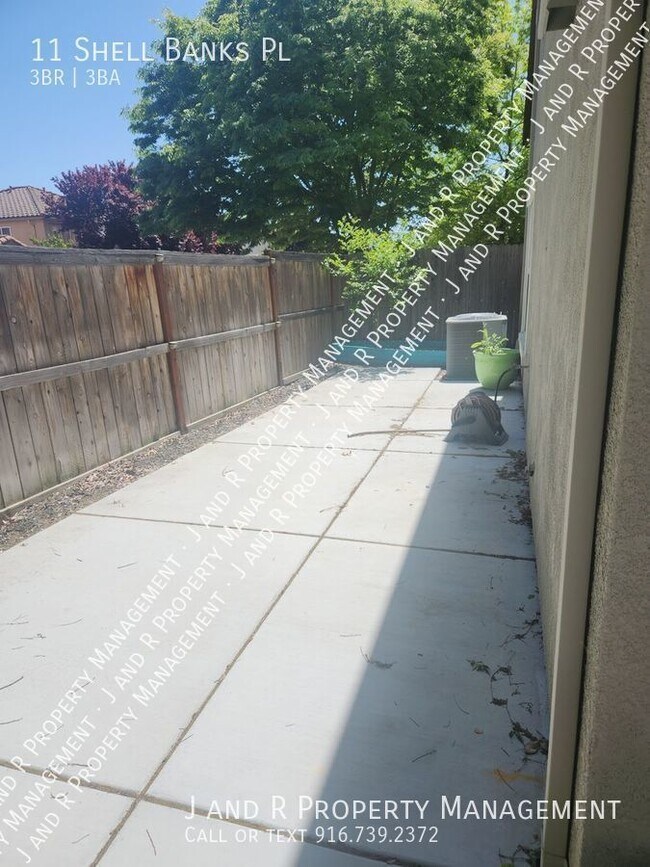 Foto del edificio - 11 Shell Banks Pl