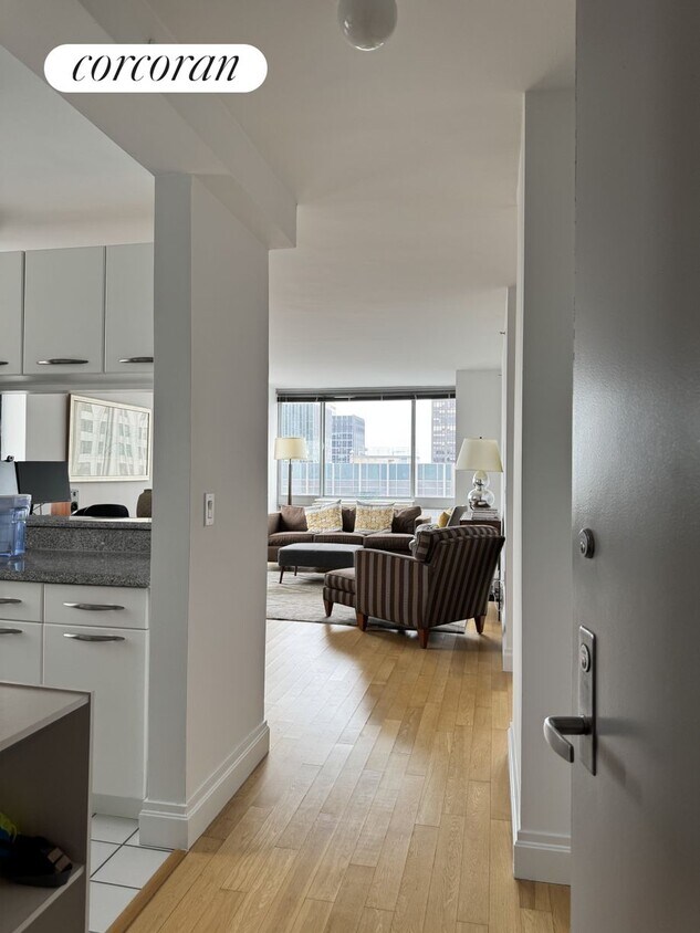 Foto del edificio - 150 E 44th St