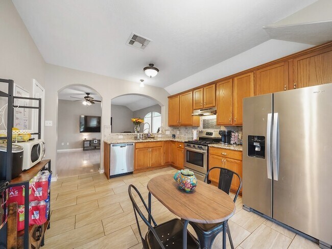 Foto del edificio - 4006 Raspberry Ct