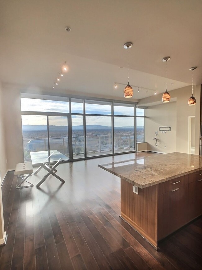 Building Photo - Stunning 2 Bedroom Penthouse Condo with Spectacular Views at Axis