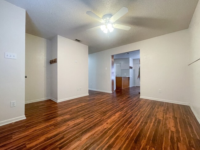 Building Photo - 255 Betty Jane Ln