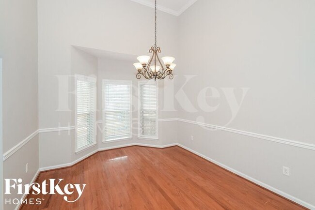 Building Photo - 200 Camden Lake Dr