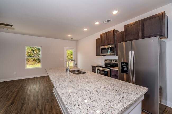 Building Photo - 5516 Bridle Way