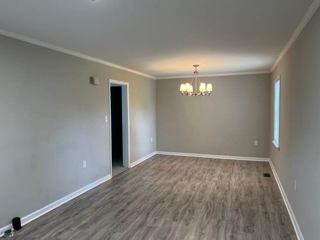 Foto del edificio - 1016 Hazelwood Dr