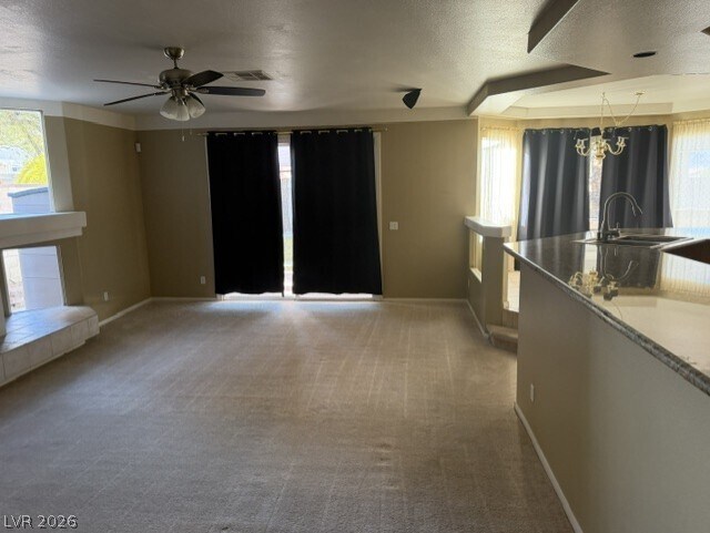 Foto del edificio - 8640 Castle Hill Ave