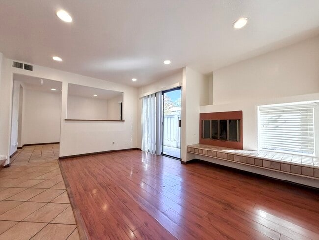 Foto del edificio - 13825 Beaver St