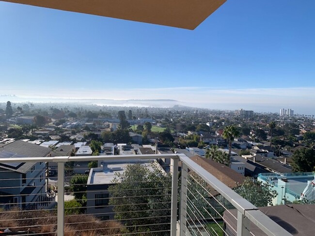 Building Photo - North Pacific Beach, 2 bedroom 2 bath with...