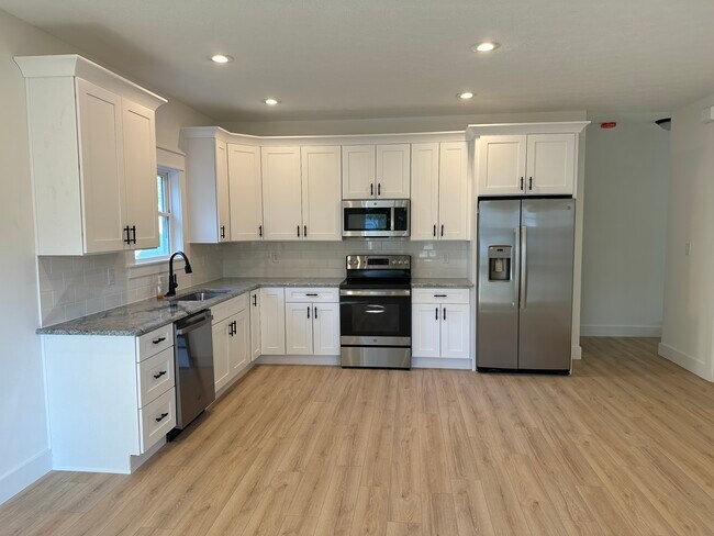 Foto del edificio - 3525 S Wickens St