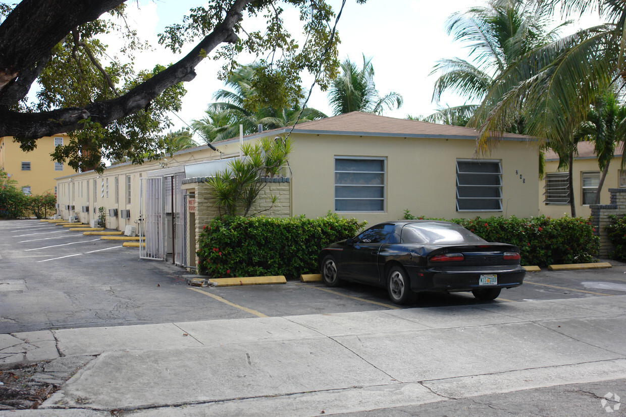 Foto del edificio - 245 SW 18th Ct