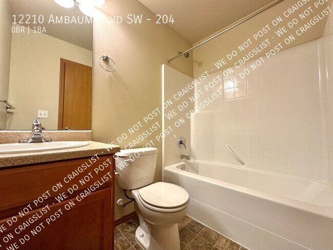 Foto del edificio - South Seattle Renovated Studio