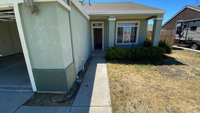 Building Photo - Rio Vista Home Available for Rent