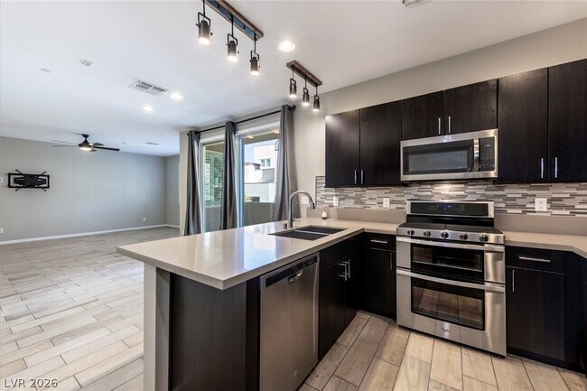 Foto del edificio - 11257 Rainbow Peak Ave