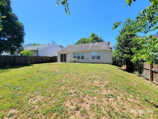 Foto del edificio - 6032 Saybrooke Dr