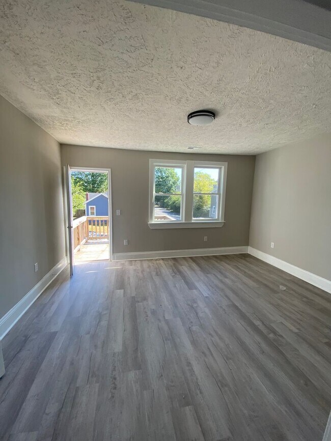 Foto del edificio - 5115 Salem St