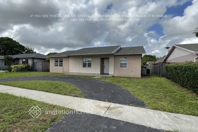 Building Photo - 7711 SW 6th Ct