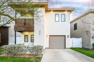 Building Photo - 425 Deer Path Lp