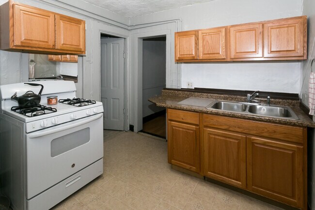 Building Photo - 1514 N Elston Ave
