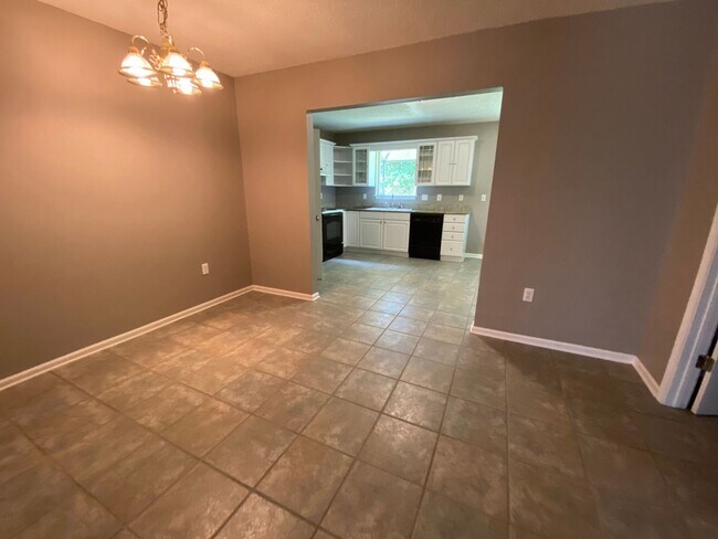 Foto del edificio - UPCOMING WEST FAIRHOPE 3/2 F&N COTTAGE