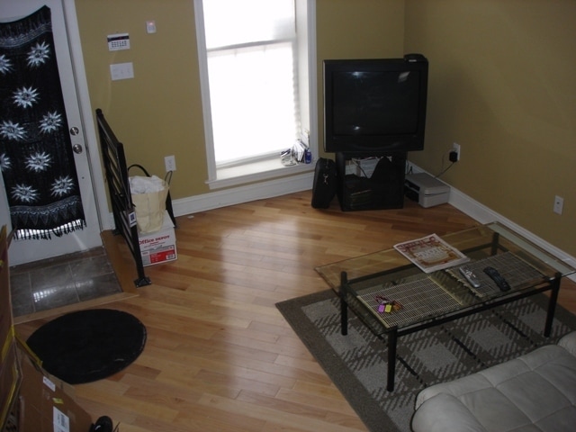 Building Photo - 31 N. Streeper St. - Charming 2 bed, 1 ½ b...