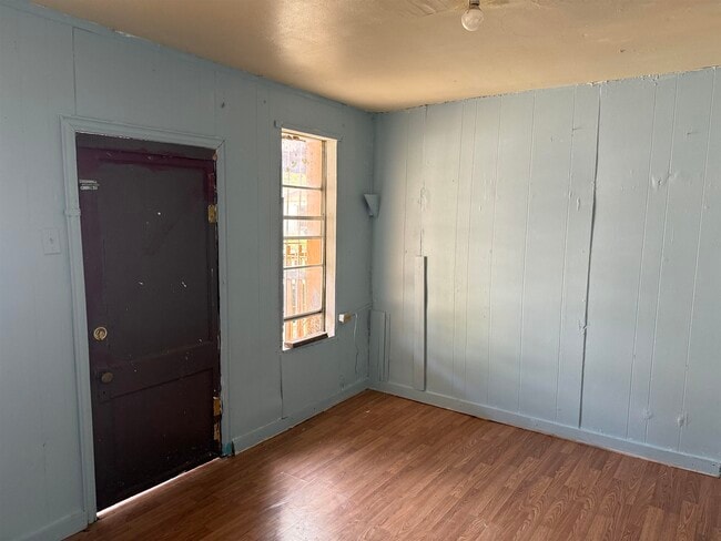 Building Photo - 1701 Lincoln St