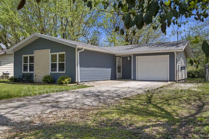 Primary Photo - 810 N Glenn Ave