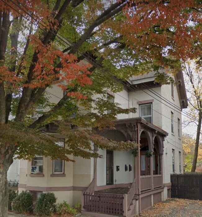 Foto del edificio - 11 N Clover St