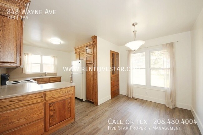 Foto del edificio - 848 Wayne Ave