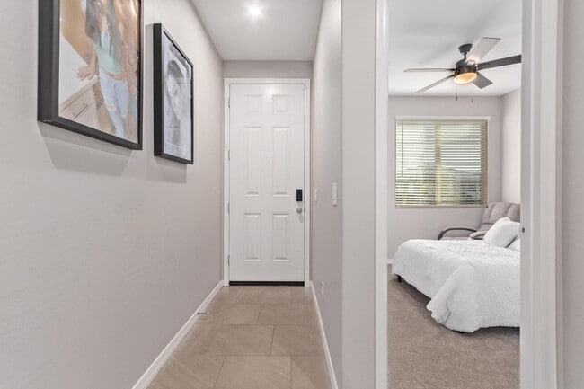 Foto del edificio - 19210 W Solano Dr