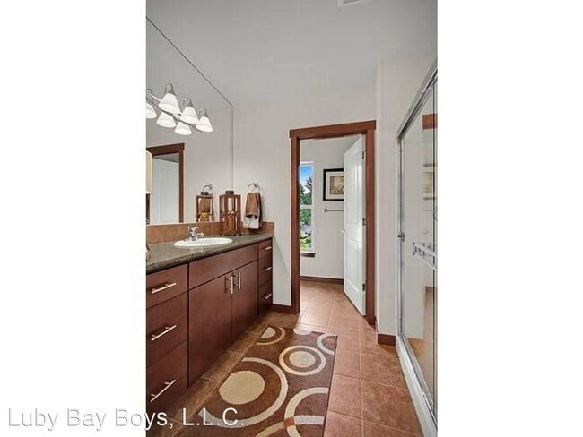 Foto del edificio - 1075 Blaine Ave NE