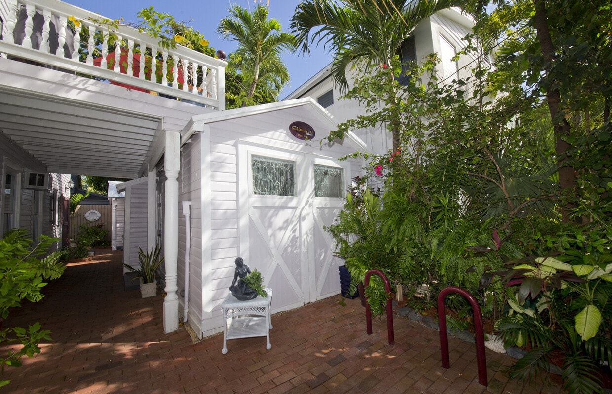 Primary Photo - Furnished Studio in Old Town