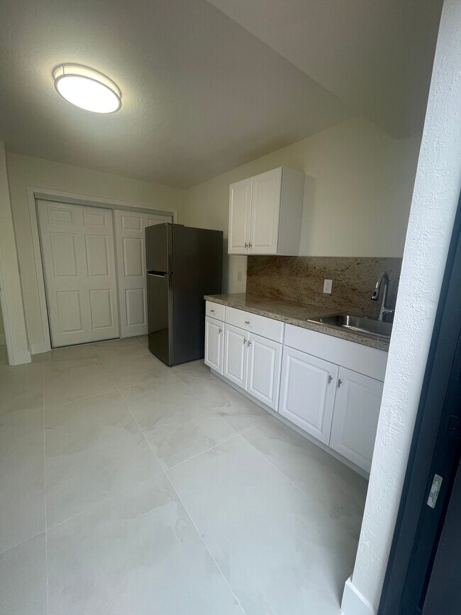 Building Photo - 3215 SW 92nd Pl