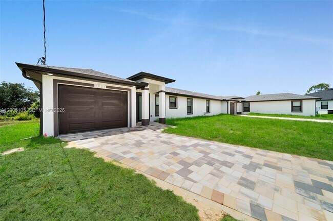 Foto del edificio - 4985 Fairway Ct