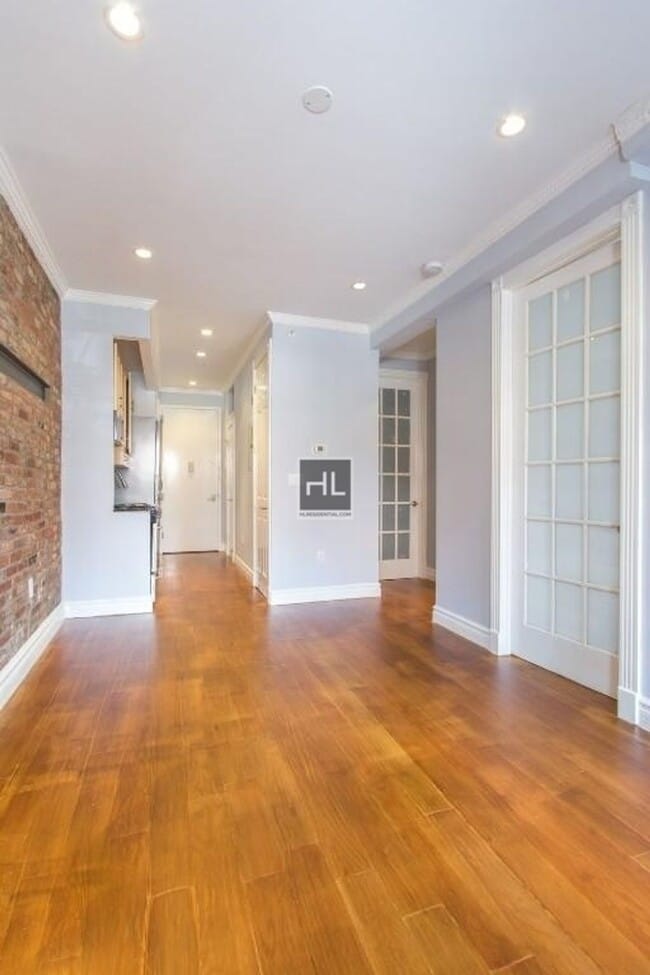 Foto del edificio - E 13TH ST.