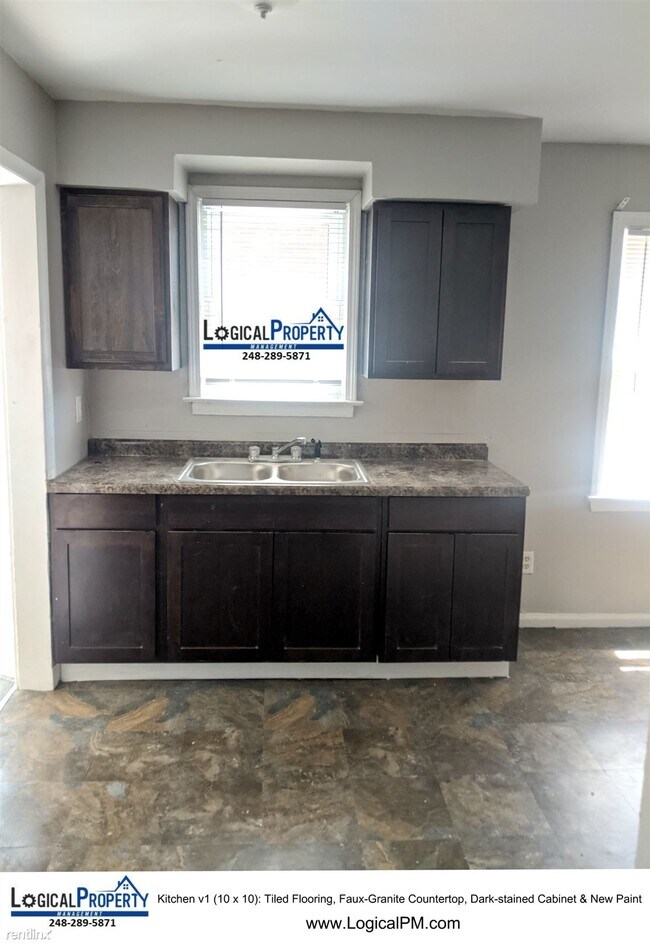 Building Photo - 3 br, 1 bath House - 19376 Hamburg St