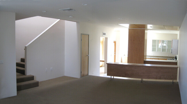 Foto del edificio - Charming Townhome in Escondido – Now Ready...