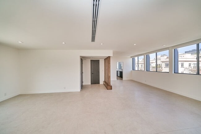 Building Photo - 145 S Maple Dr