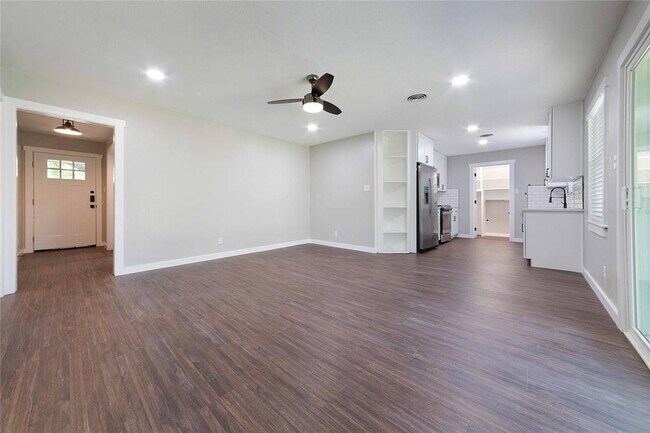 Foto del edificio - 11603 Oak Trail