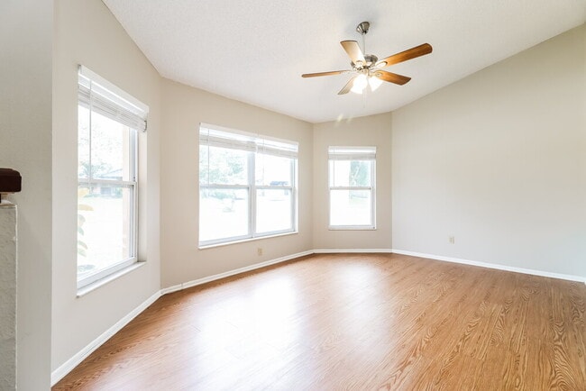 Building Photo - 2795 Wesleyan Dr