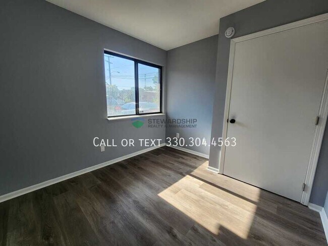 Foto del edificio - 695 Carroll St