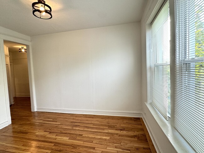 Foto del edificio - 4058 W Hirsch St