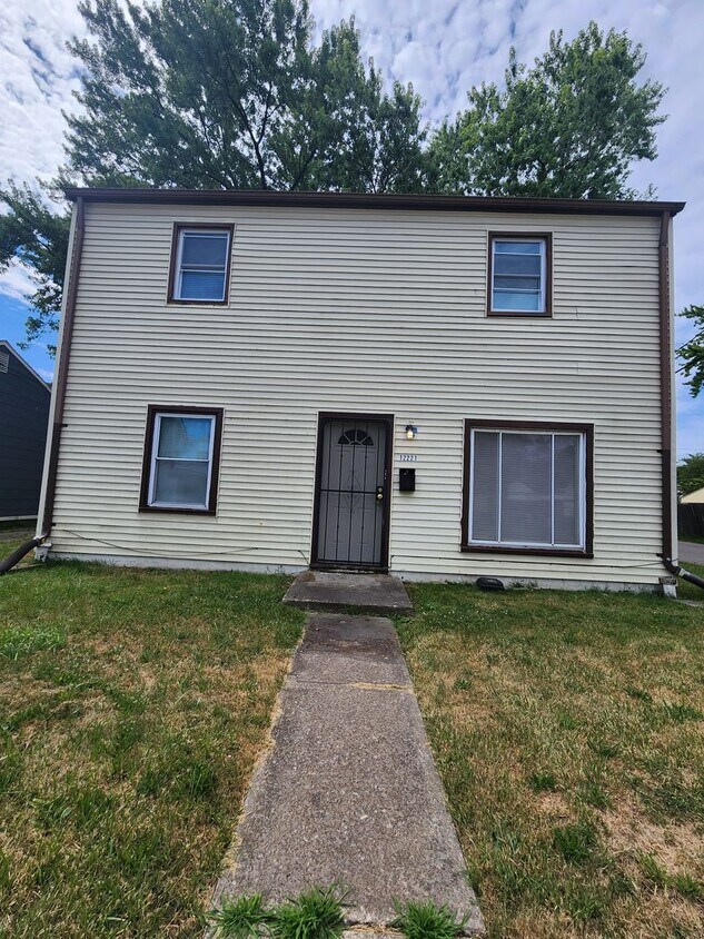 Foto principal - 4 Bedroom Clean House For Rent