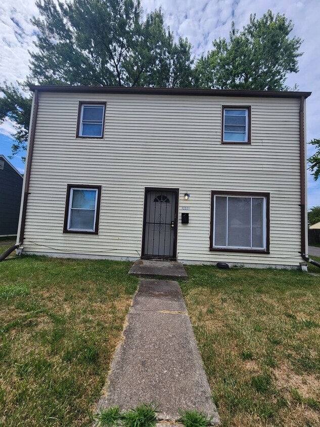 Primary Photo - 4 Bedroom Clean House For Rent