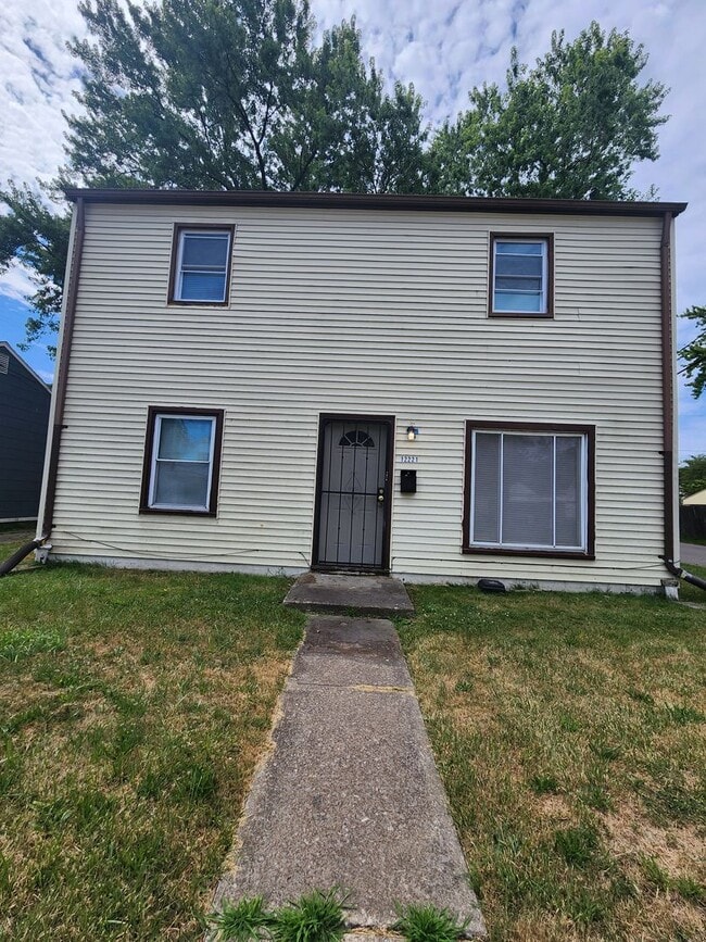 Building Photo - 12221 Sobieski Ave