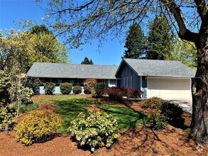 Building Photo - 12214 SE McGillivray Blvd
