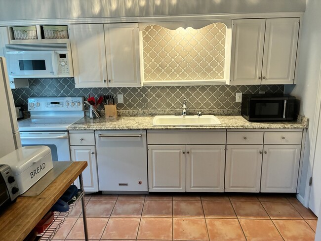 Foto del edificio - 6349 Briar Rose Dr